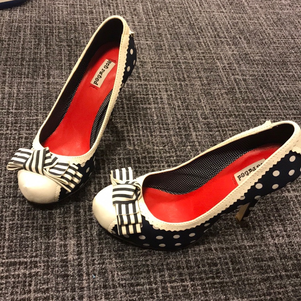 Navy and white polka dot Not Rated heels